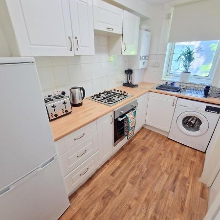 Apartamento Flat In Battersea, 5 Minutes From Clapham Junction Station Londres Exterior foto